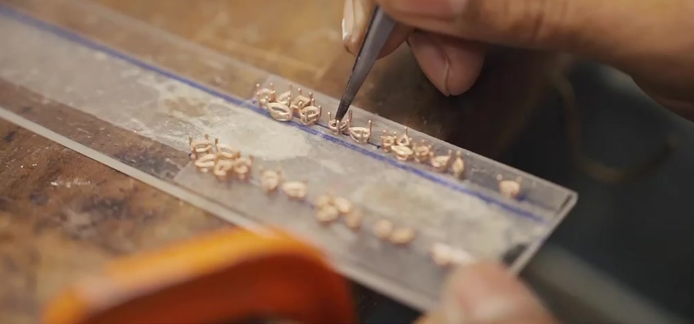 Goldsmithing and granulation